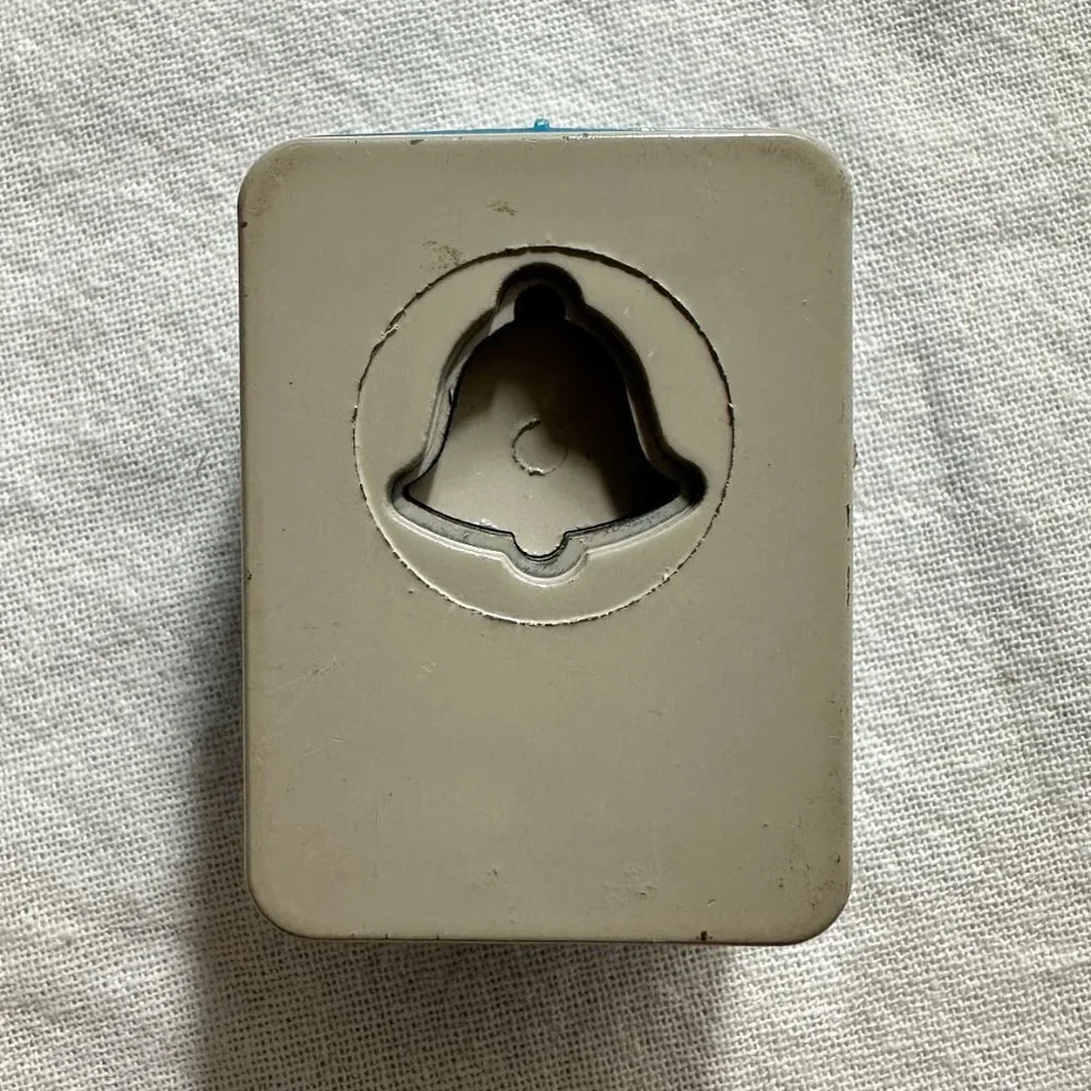Scrapbooking Paper Punch - Bell Shape